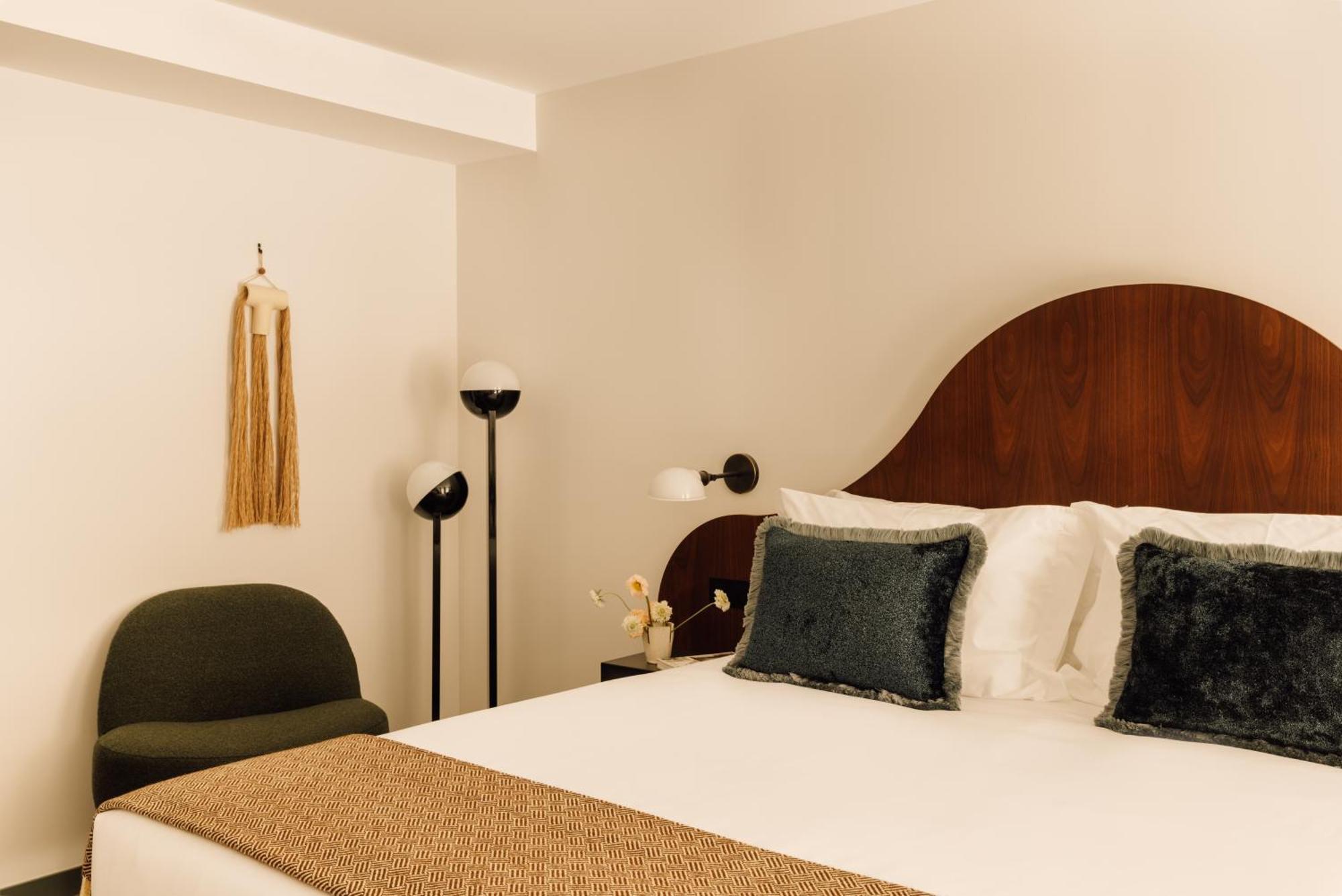The Rebello Hotel & Spa - Small Luxury Hotels Of The World Vila Nova de Gaia Eksteriør billede A bedroom at the hotel