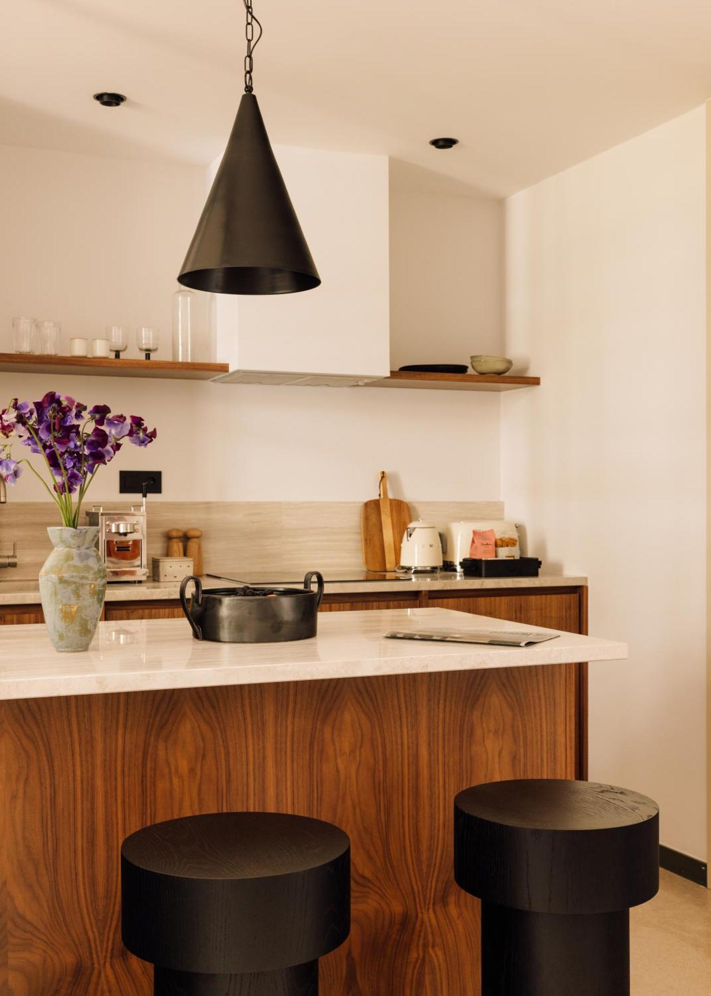 The Rebello Hotel & Spa - Small Luxury Hotels Of The World Vila Nova de Gaia Eksteriør billede A kitchen with a granite countertop